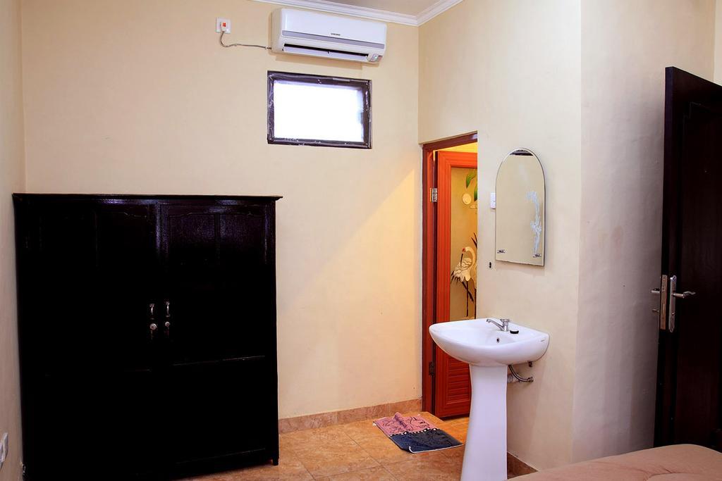 Cinthya Guest House Legian Rum bild